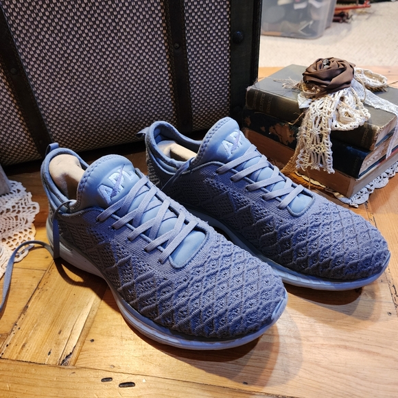 APL Techloom Phantom Knit Athletic Running Shoes - Picture 2 of 13